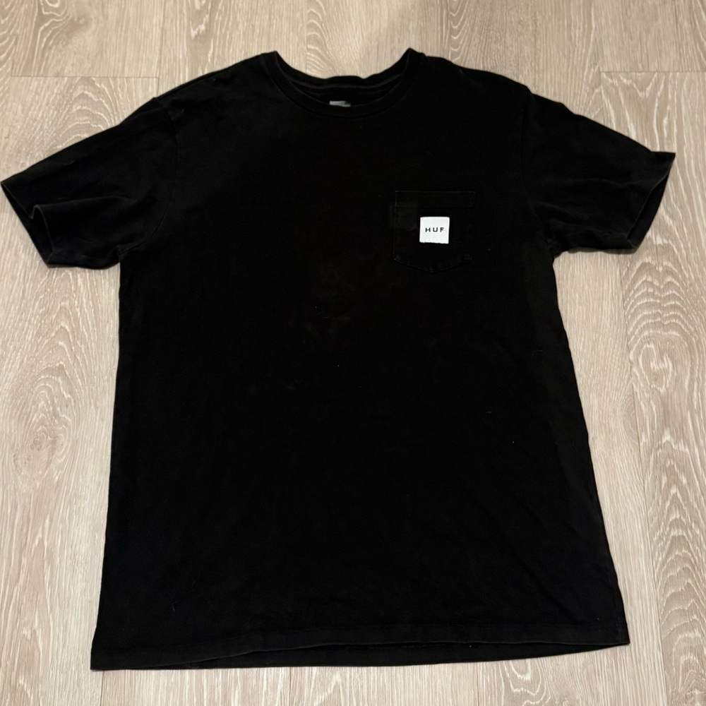 HUF T-shirt